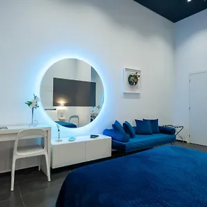 Skyhouse Chiatamone 2*, Naples Italie
